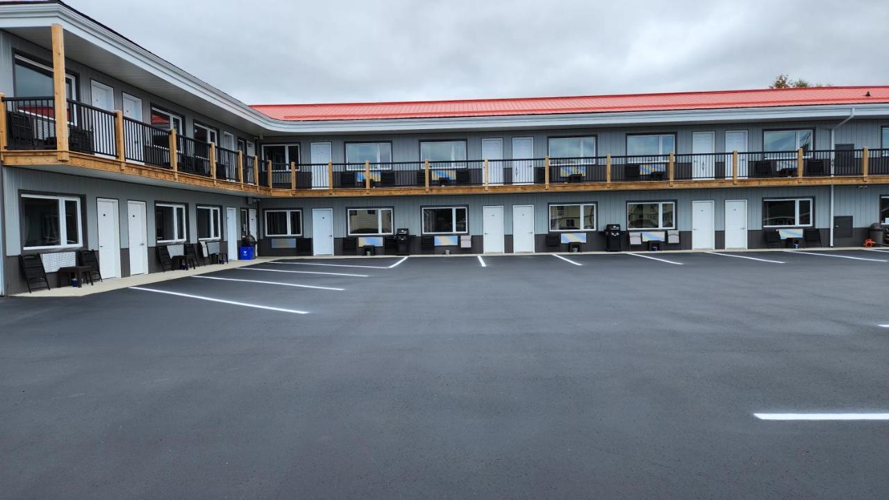 Outdoorsman Motel Wawa Luaran gambar
